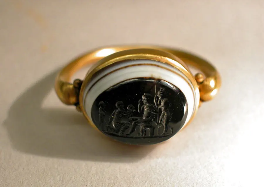 Onyx gemstone image used as a image for gemstone education